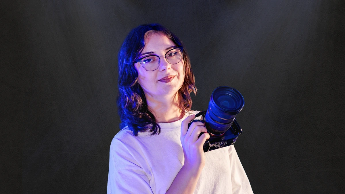 Monica - fotograf și graphic designer